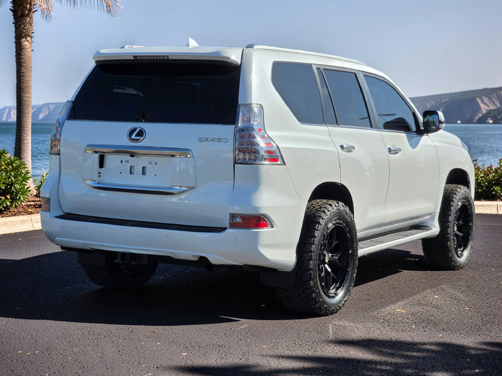 Photo 8 of this Lexus GX 460