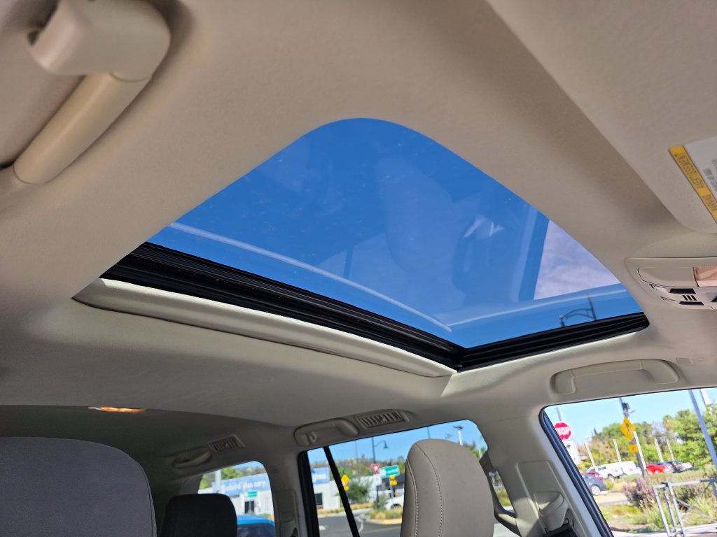 Photo 14 of this Lexus GX 460