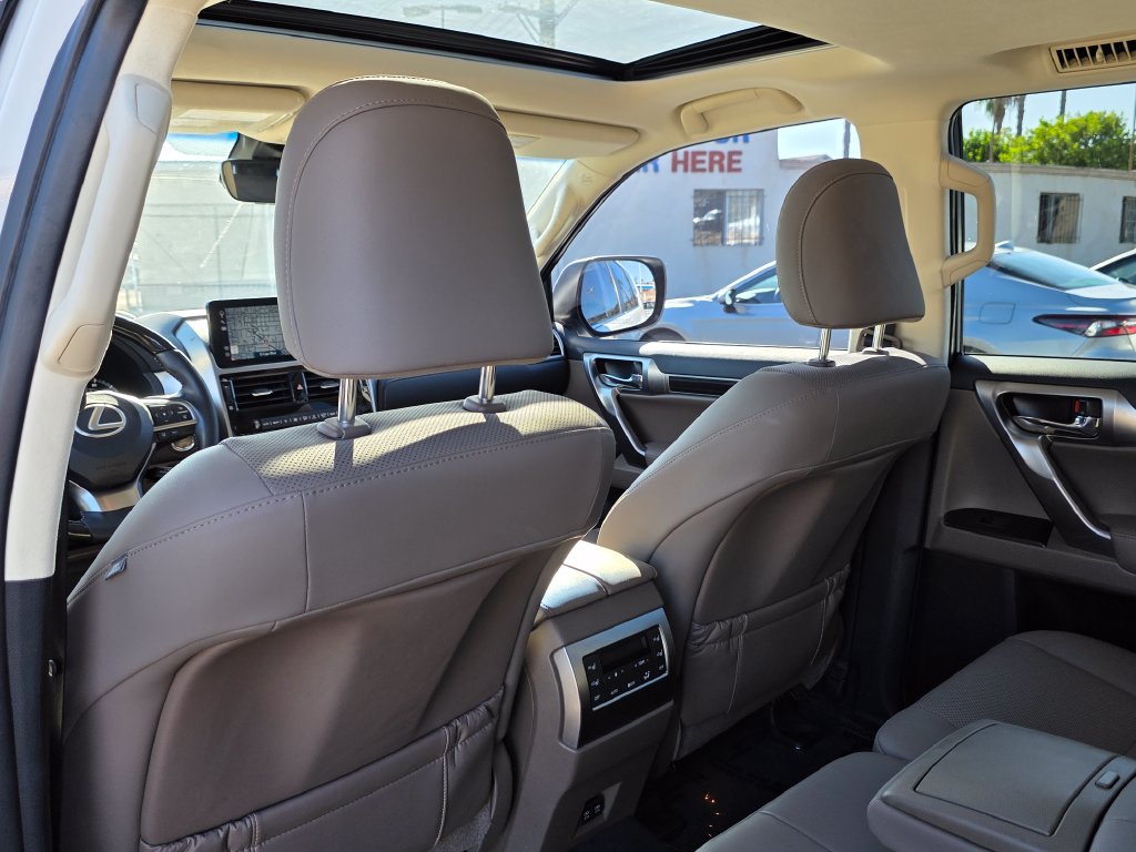 Photo 29 of this Lexus GX 460