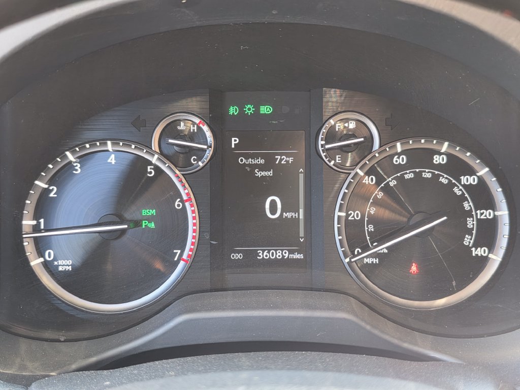 Photo 36 of this Lexus GX 460