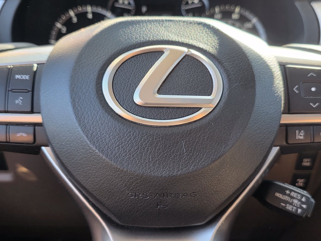 Photo 38 of this Lexus GX 460