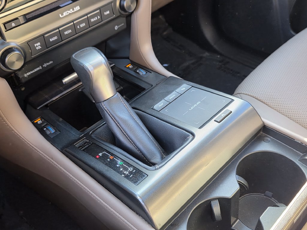 Photo 41 of this Lexus GX 460