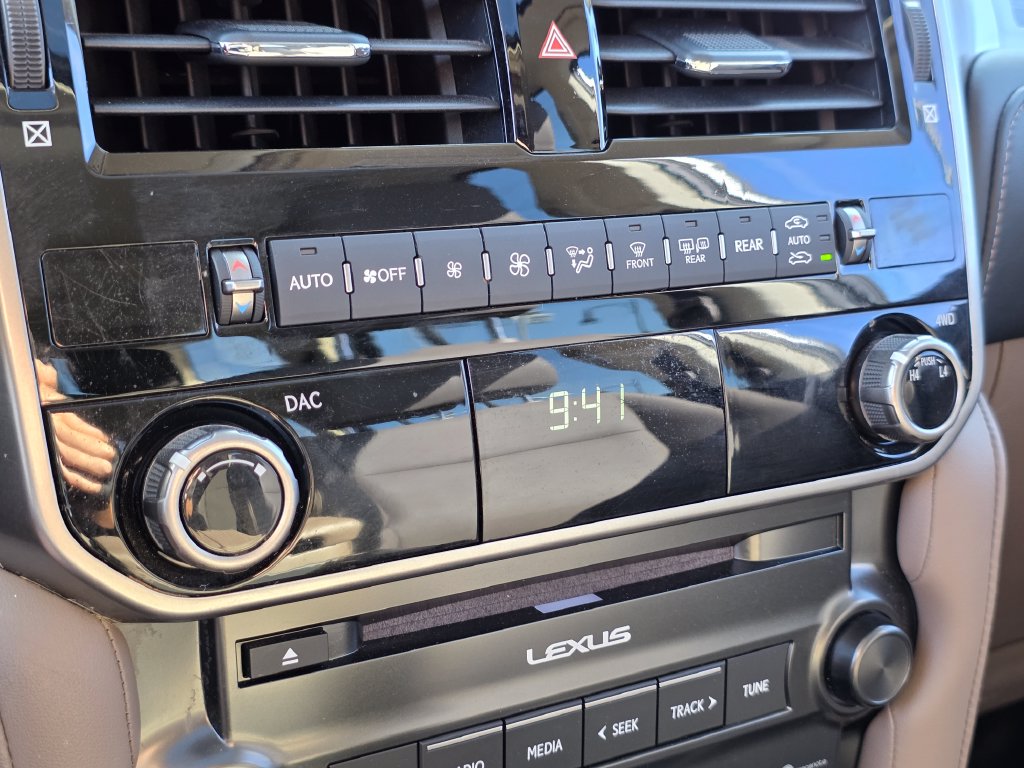 Photo 46 of this Lexus GX 460