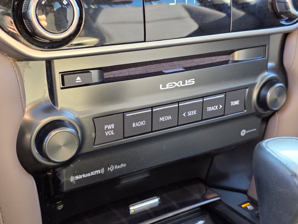 Photo 47 of this Lexus GX 460