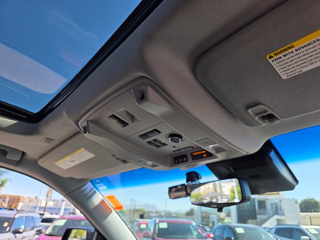 Photo 13 of this Cadillac Escalade ESV