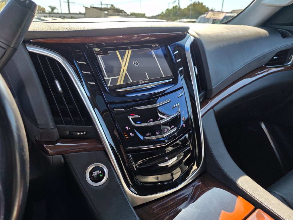 Photo 34 of this Cadillac Escalade ESV