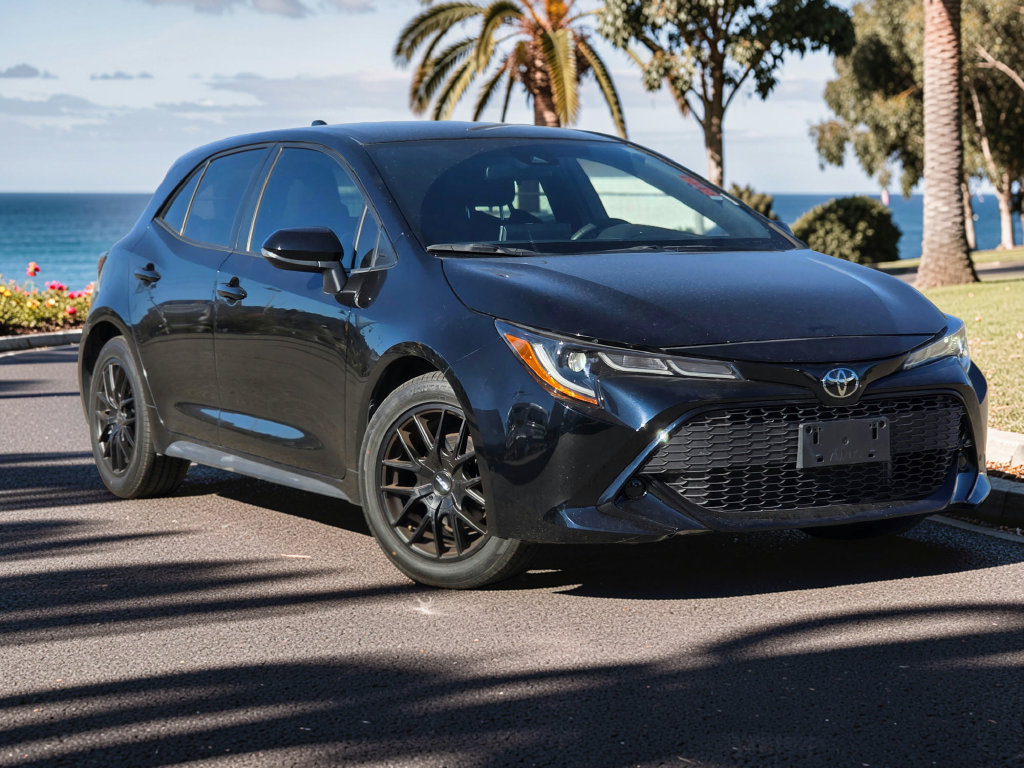 Photo 2 of this Toyota Corolla Hatchback