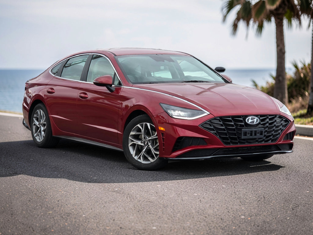 Photo 2 of this Hyundai Sonata