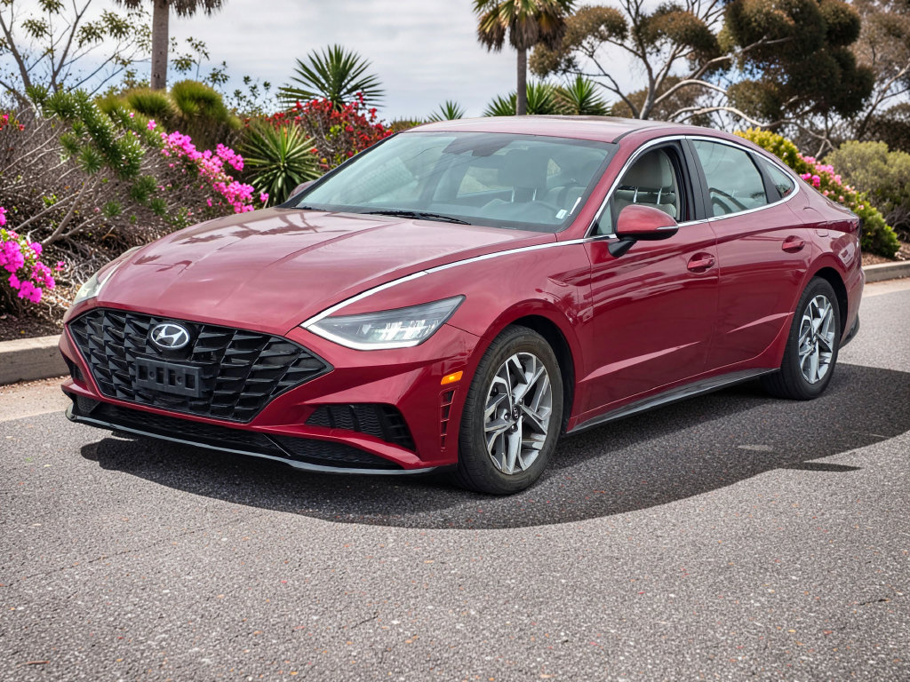 Photo 4 of this Hyundai Sonata