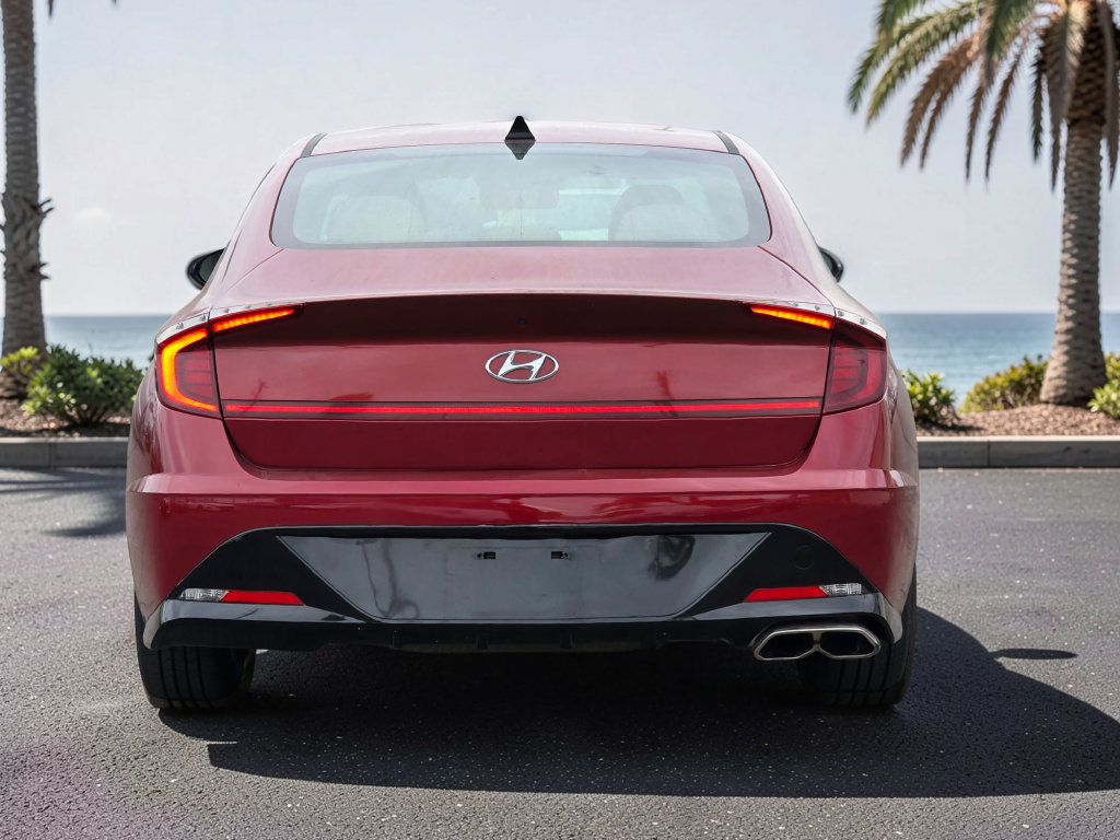 Photo 6 of this Hyundai Sonata