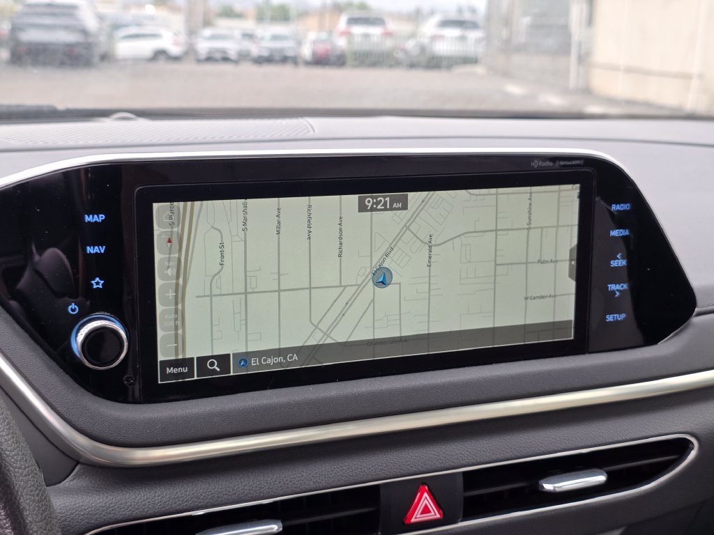 Photo 31 of this Hyundai Sonata