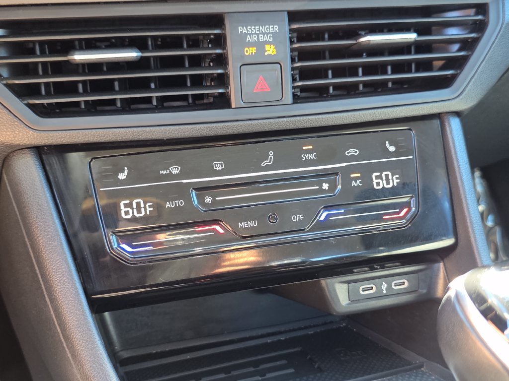 Photo 35 of this Volkswagen Jetta