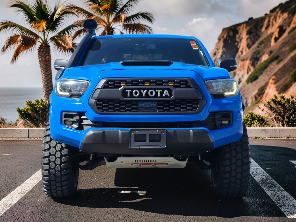 Photo 3 of this Toyota Tacoma 4WD