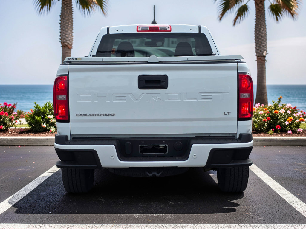 Photo 7 of this Chevrolet Colorado