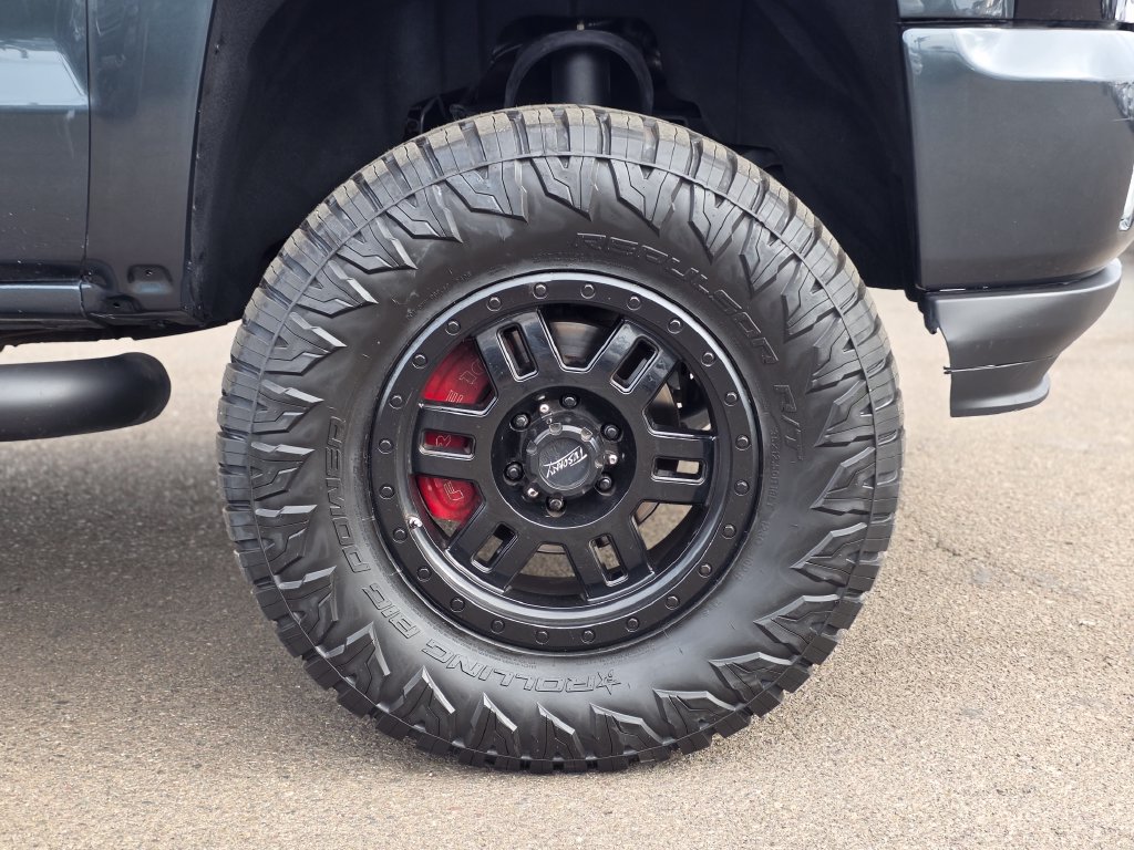 Photo 9 of this Chevrolet Silverado 1500