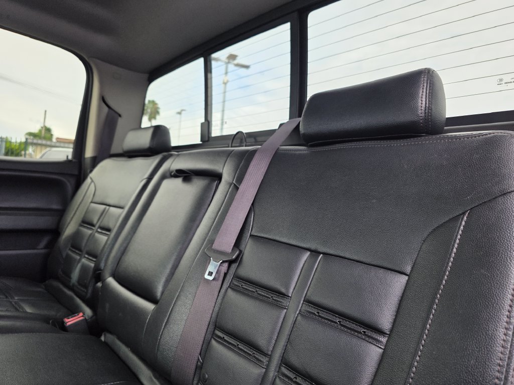 Photo 25 of this Chevrolet Silverado 1500
