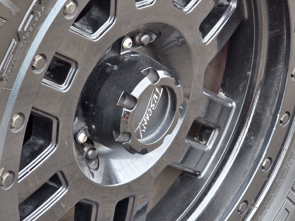 Photo 18 of this Chevrolet Silverado 1500