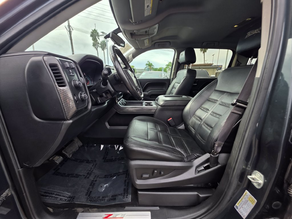 Photo 22 of this Chevrolet Silverado 1500