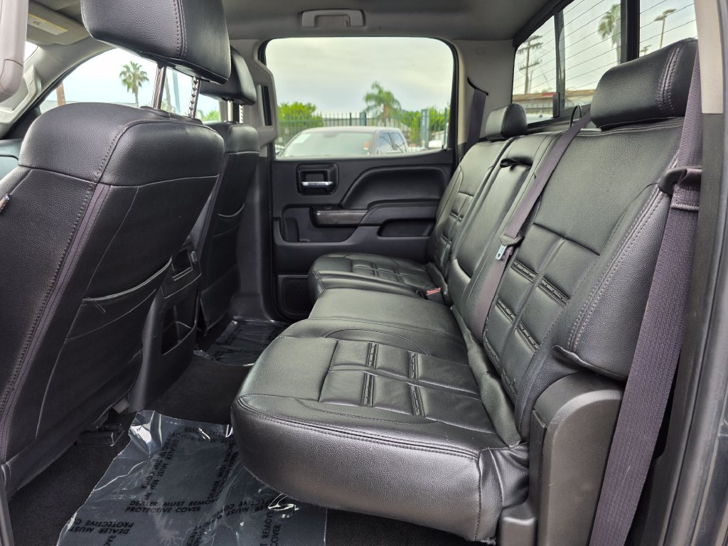 Photo 24 of this Chevrolet Silverado 1500