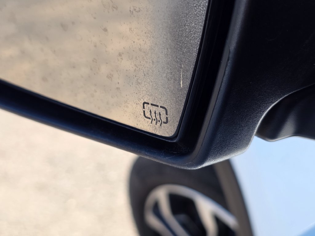 Photo 25 of this Jeep Compass