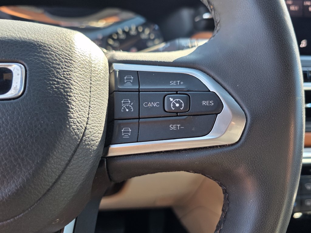 Photo 29 of this Jeep Compass