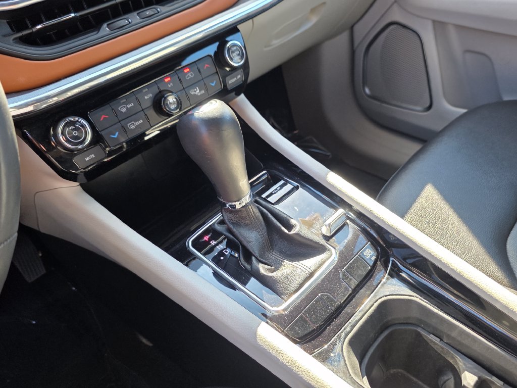 Photo 31 of this Jeep Compass