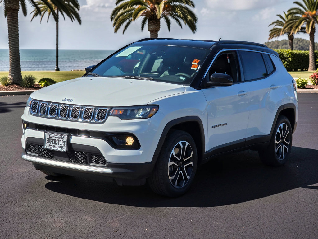 Photo 5 of this Jeep Compass