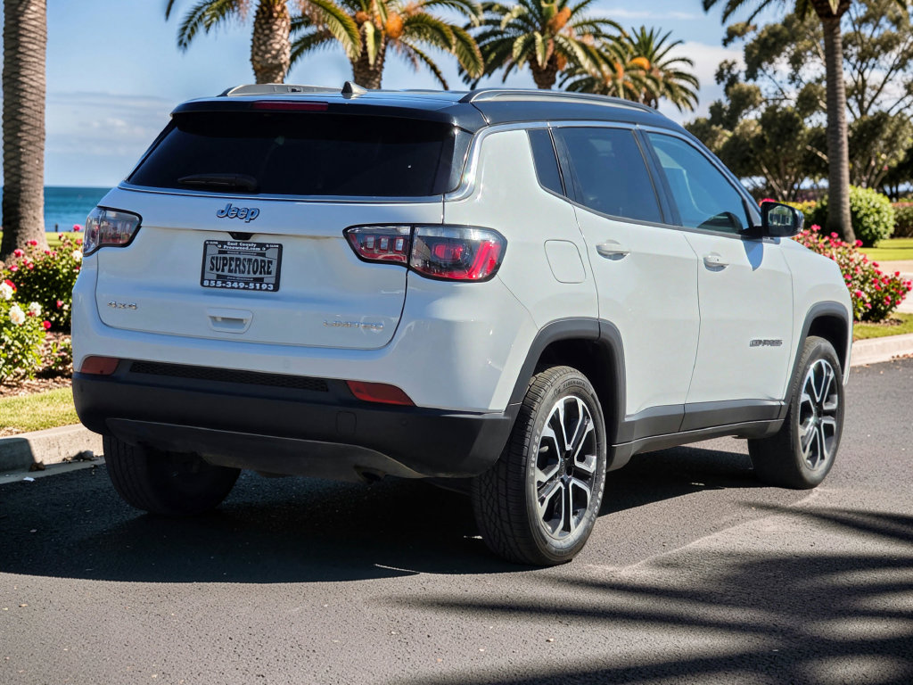 Photo 8 of this Jeep Compass