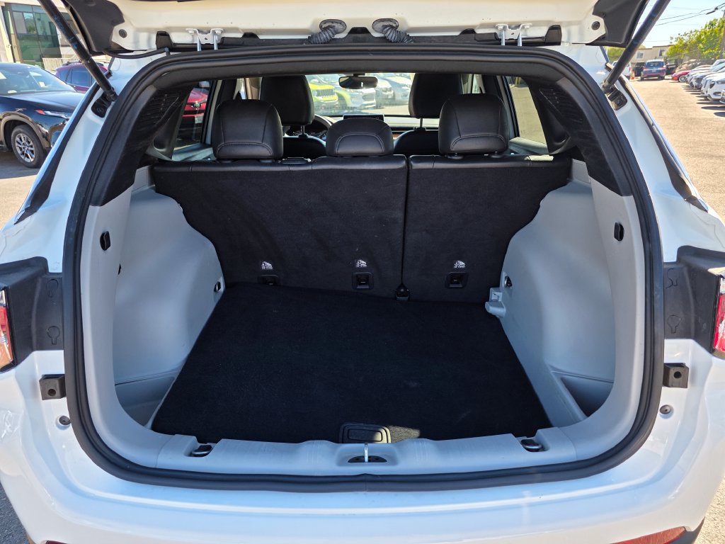 Photo 15 of this Jeep Compass