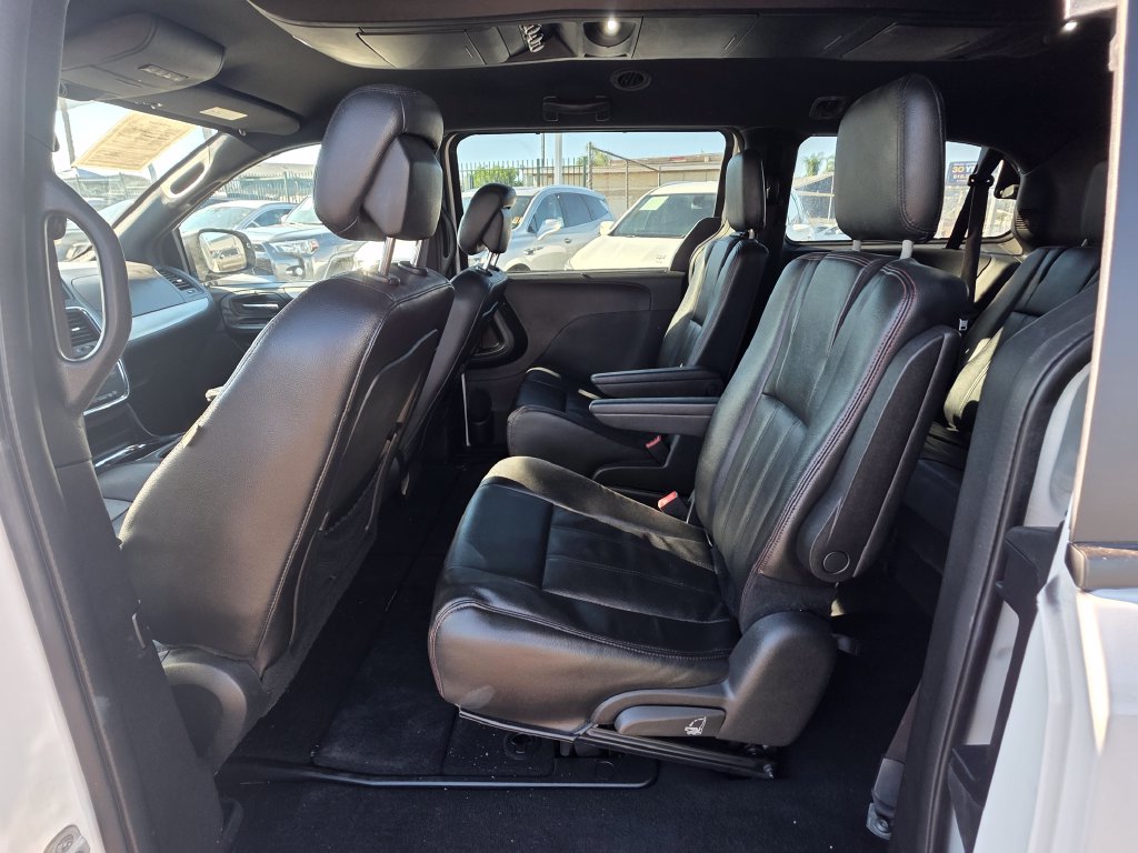 Photo 10 of this Dodge Grand Caravan
