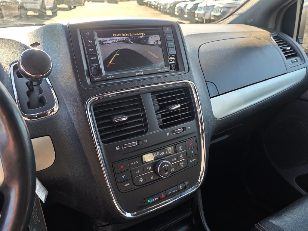 Photo 17 of this Dodge Grand Caravan