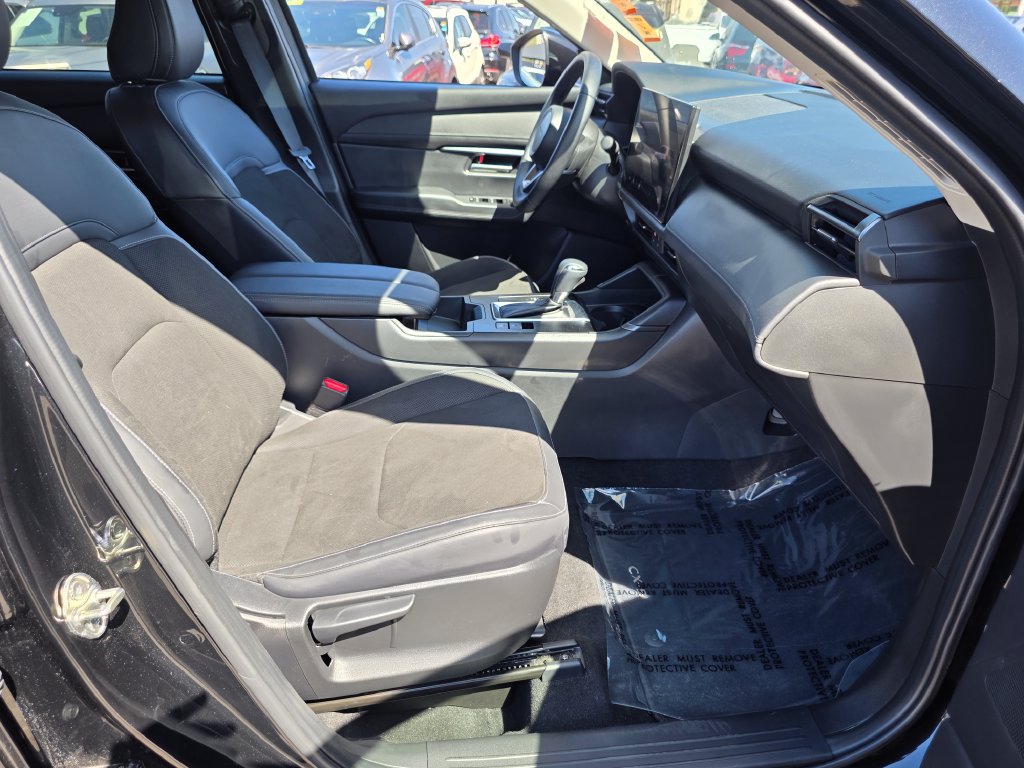 Photo 12 of this Mazda CX-5