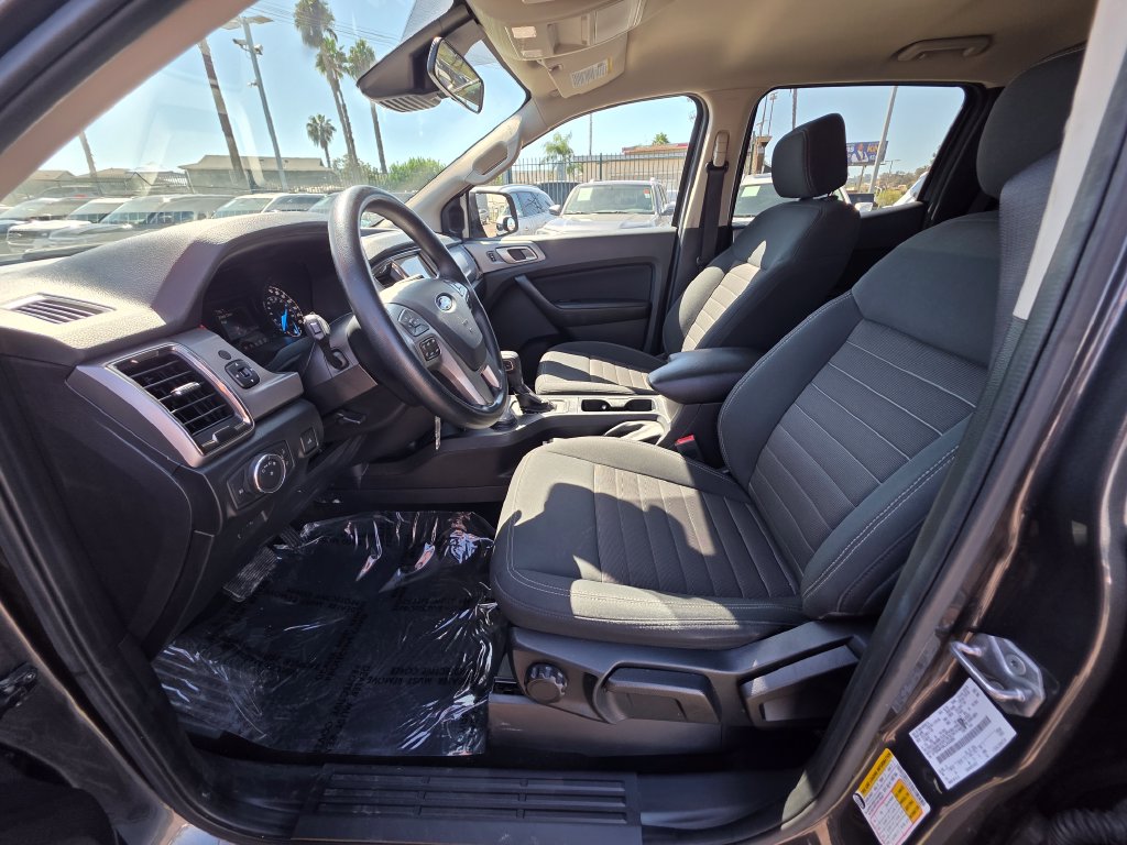 Photo 17 of this Ford Ranger