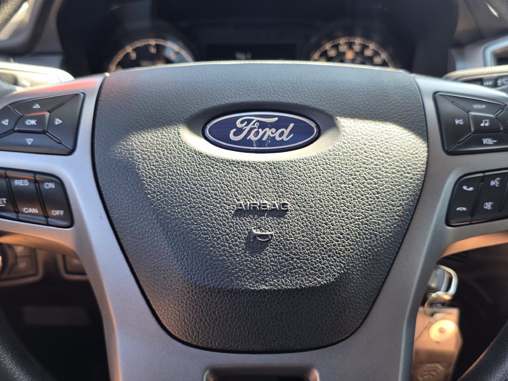 Photo 30 of this Ford Ranger