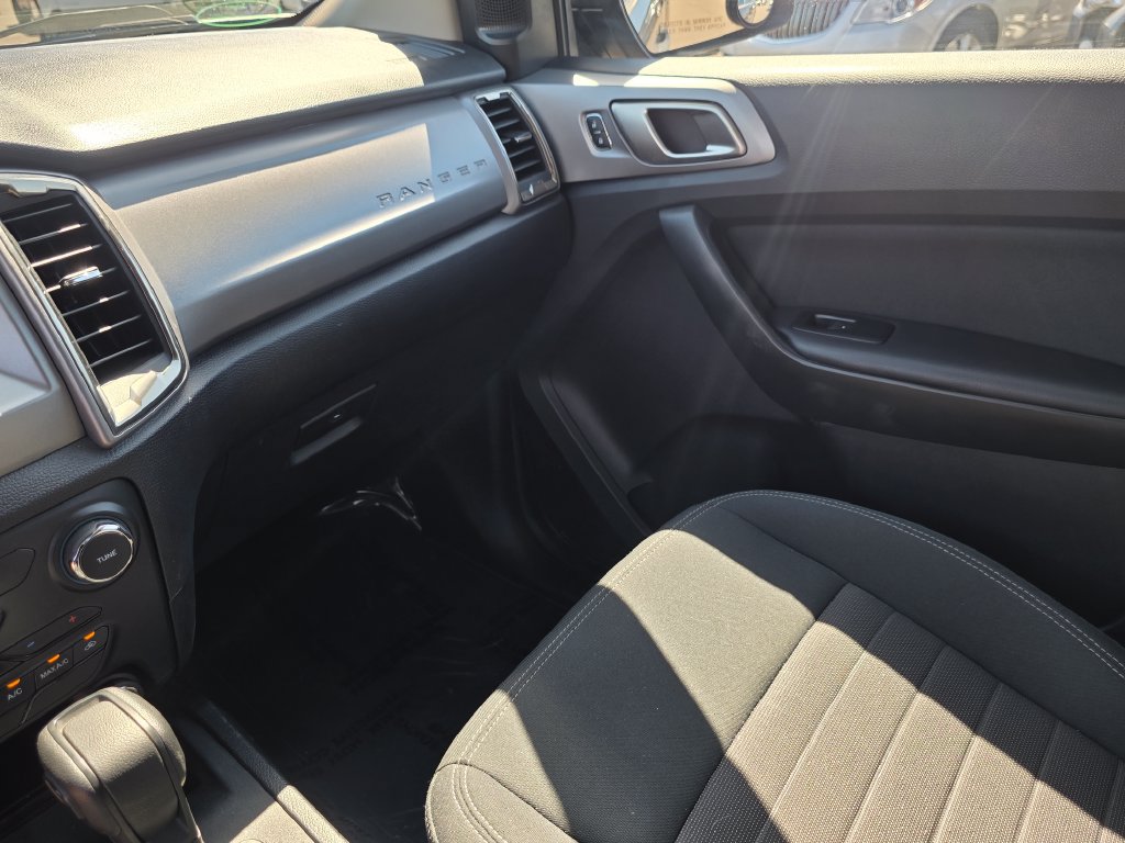 Photo 34 of this Ford Ranger
