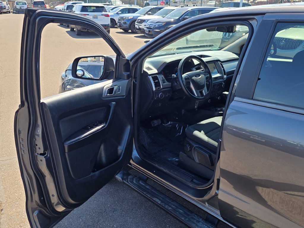 Photo 47 of this Ford Ranger