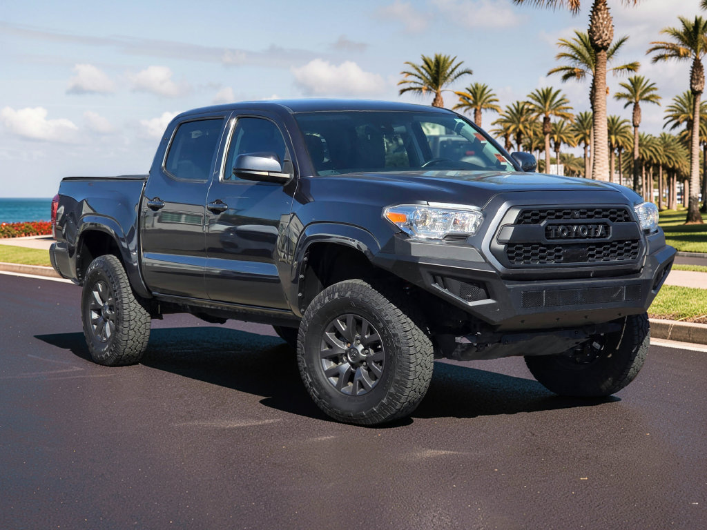 Photo 2 of this Toyota Tacoma 4WD
