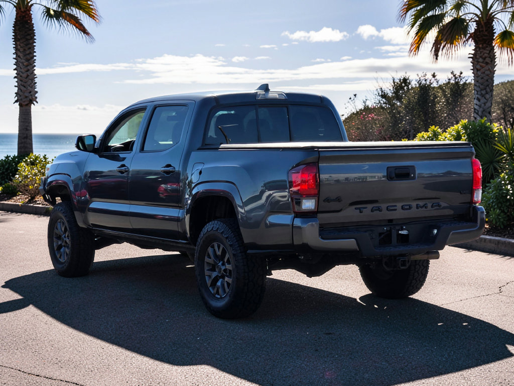 Photo 6 of this Toyota Tacoma 4WD