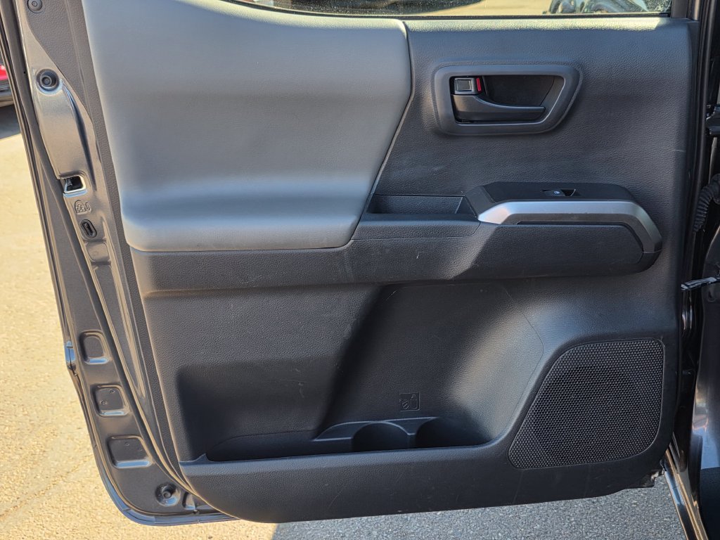 Photo 22 of this Toyota Tacoma 4WD