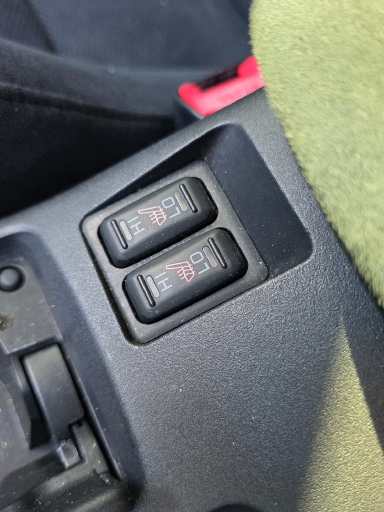 Photo 14 of this Mitsubishi Lancer