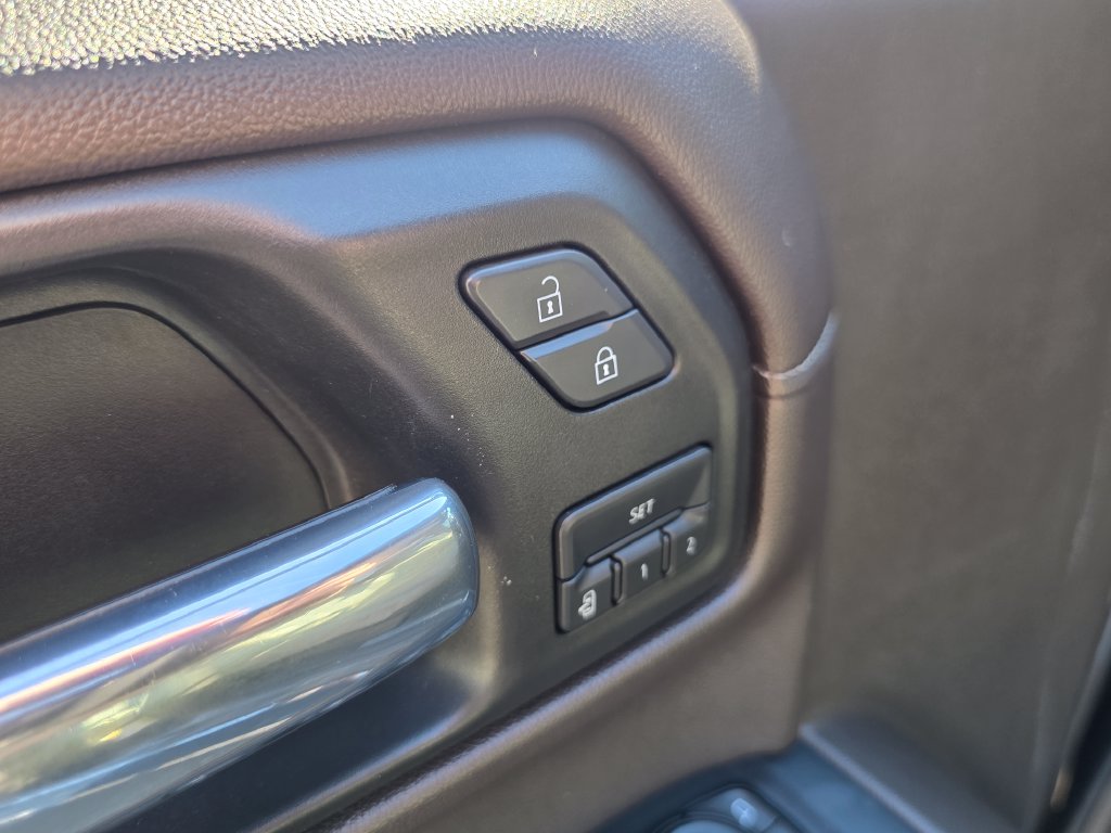 Photo 30 of this GMC Sierra 1500