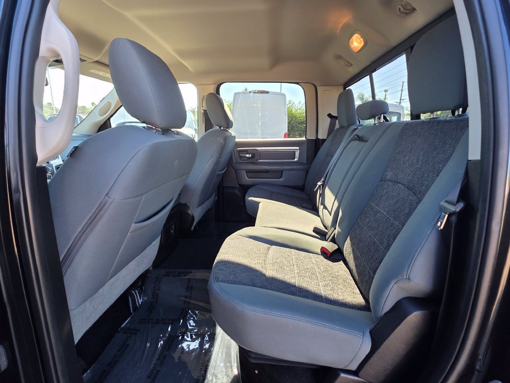 Photo 19 of this Ram 1500
