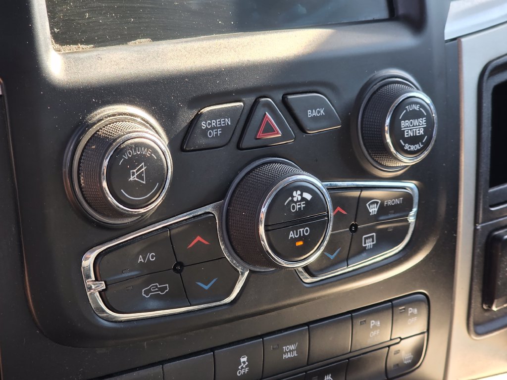 Photo 36 of this Ram 1500