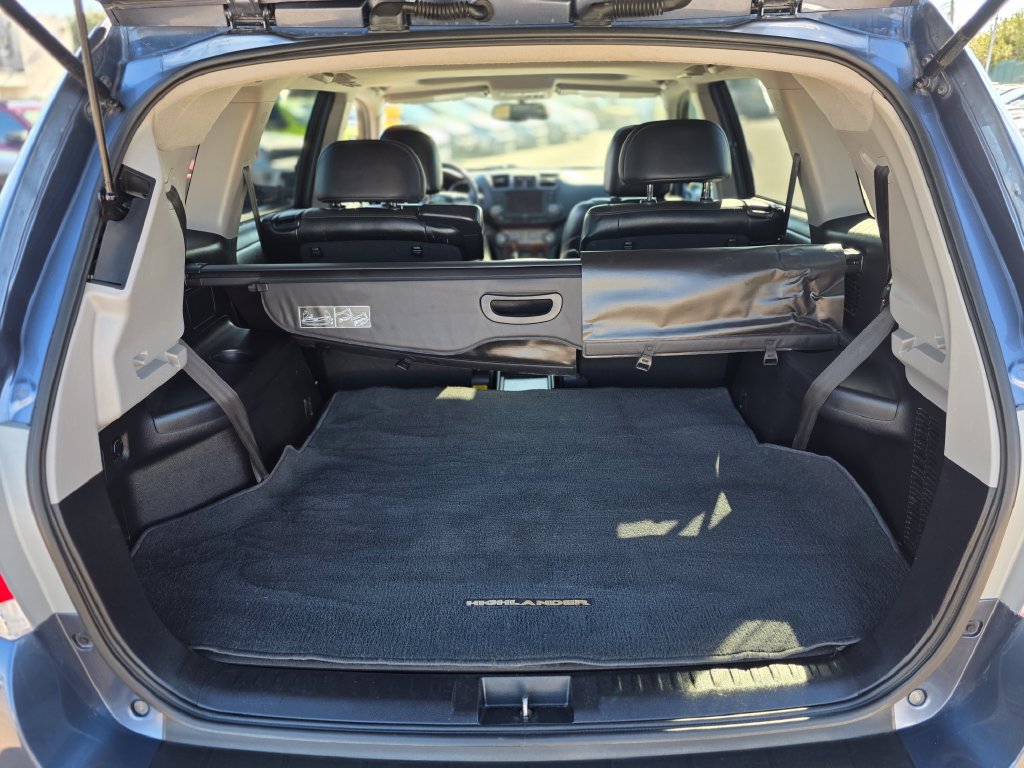 Photo 8 of this Toyota Highlander