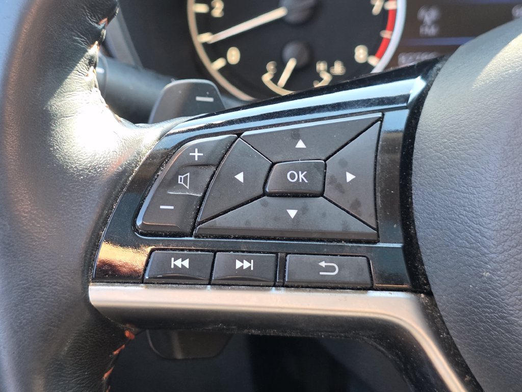 Photo 26 of this Nissan Altima