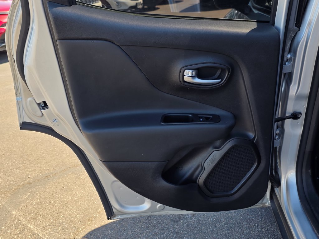 Photo 22 of this Jeep Renegade
