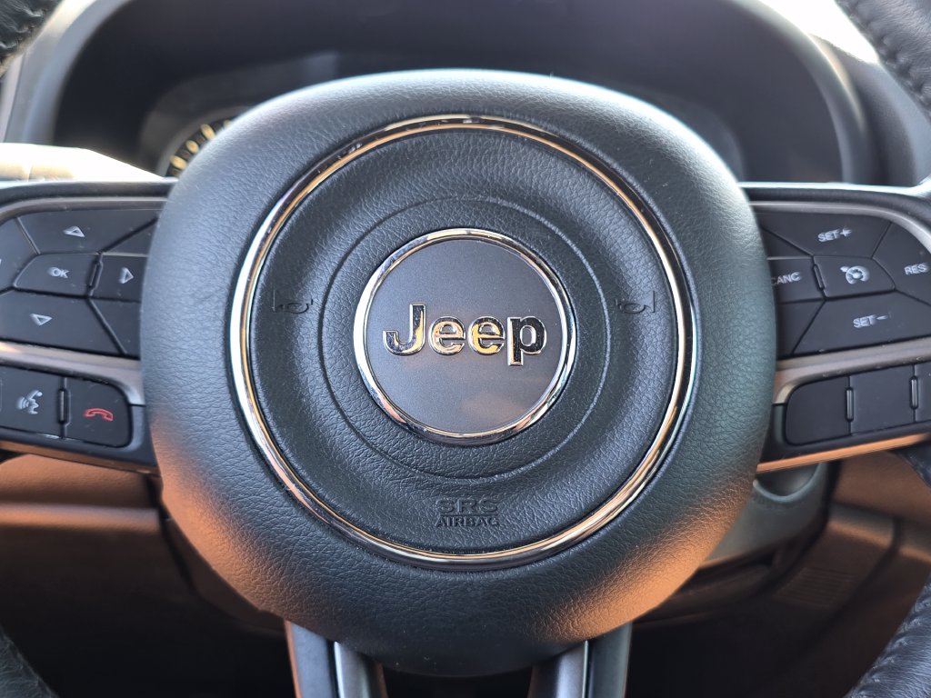 Photo 27 of this Jeep Renegade