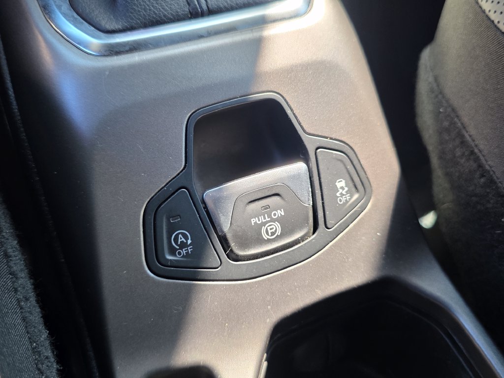 Photo 31 of this Jeep Renegade