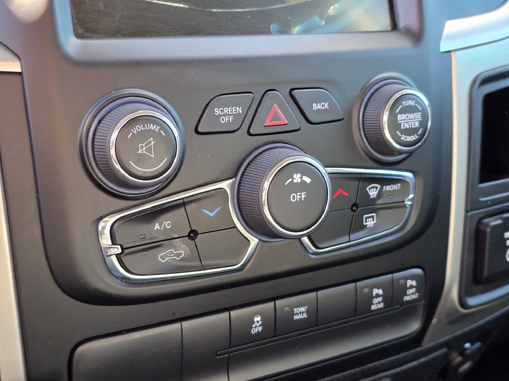 Photo 40 of this Ram 1500