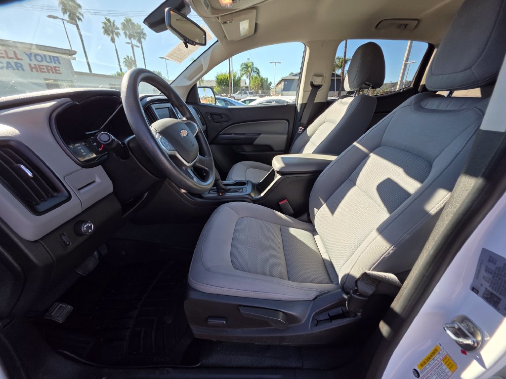 Photo 16 of this Chevrolet Colorado
